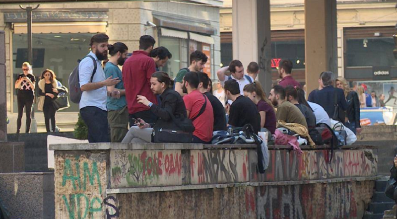 Во Србија по 100 евра за сите млади од 16 до 30 години