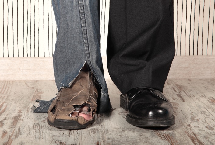 Некој здравјето го остава на работа, за да може вие да шетате со џипови, јахти, моети и да плаќате 100 евра лежалка… не треба да имате фирма