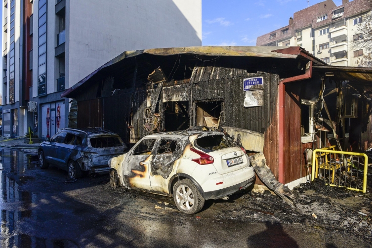 Ноќеска изгореа просториите на ЈП „Улици и патишта“