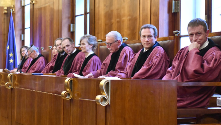 Словенечкиот УСТАВЕН СУД ја прогласи за неуставна одлуката за ЗАДОЛЖИТЕЛНА ВАКЦИНАЦИЈА