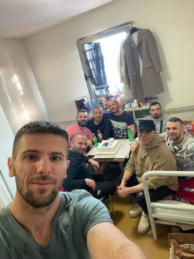 Боки 13 и екипа со поздрав од КП Идризово