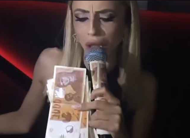 Оваа битолчанка е КРАЛИЦА НА БАКШИШОТ, растура за сите пари!