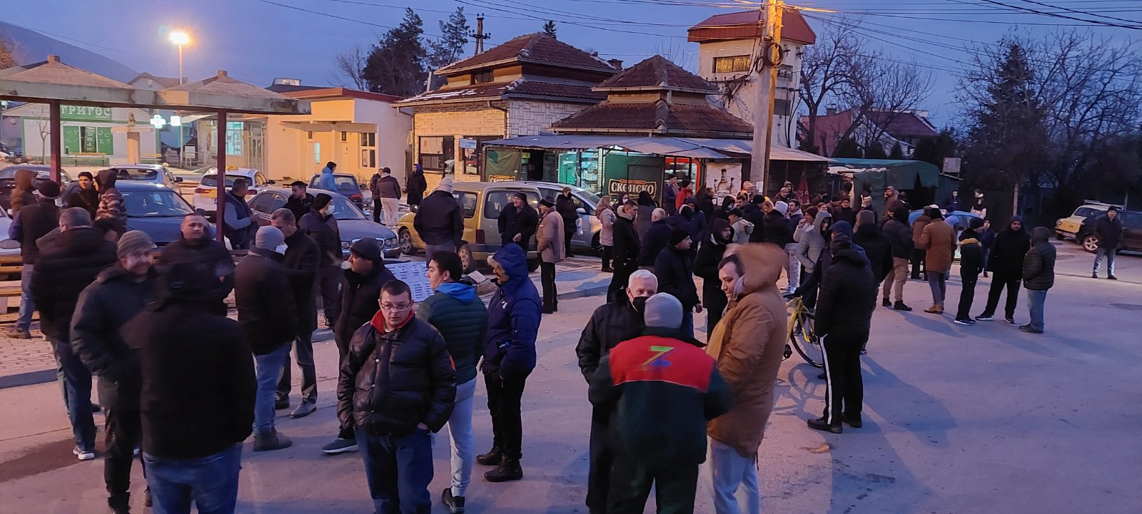 Стајковци протестира: ЕВН прави што сака, 100 домаќинства се без струја на ниски температури