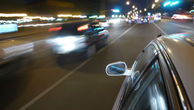 (Видео) Се снимал како вози 120 на саат сред град!