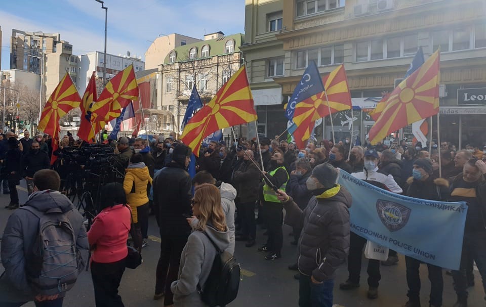 Протест на ССМ: Со 15 илјади денари не можеме да го поминеме месецот, доста им бевме слуги на работодавачите