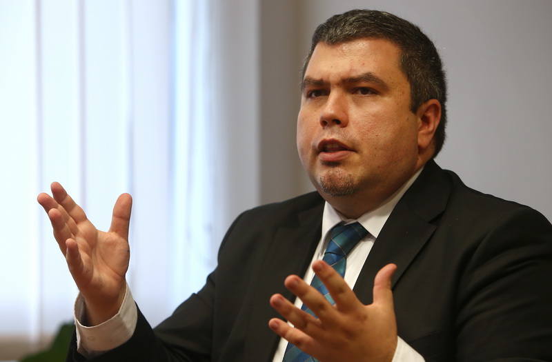 Маричиќ: Подготвени сме да разговараме за вметнување на Бугарите во Уставот