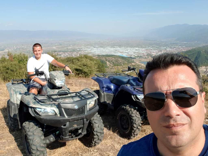 18-годишниот син на Заев, Душко Заев стана сопственик на фирма за електрична енергија