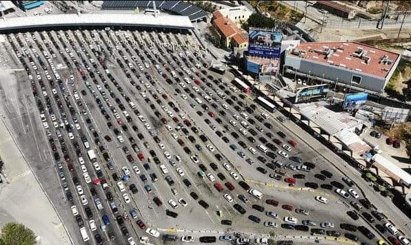 (ФОТО) Хаос на граница – се враќаат работници од Германија за 18.000 денари минималец