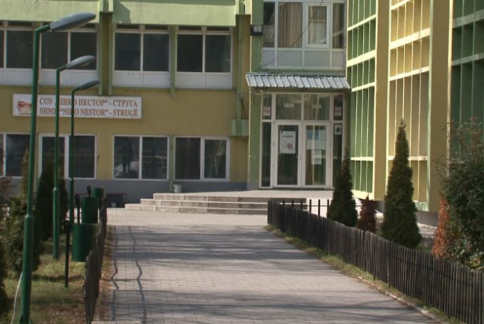 Четири месеци затвор за професорот што нападна ученик во струшко училиште