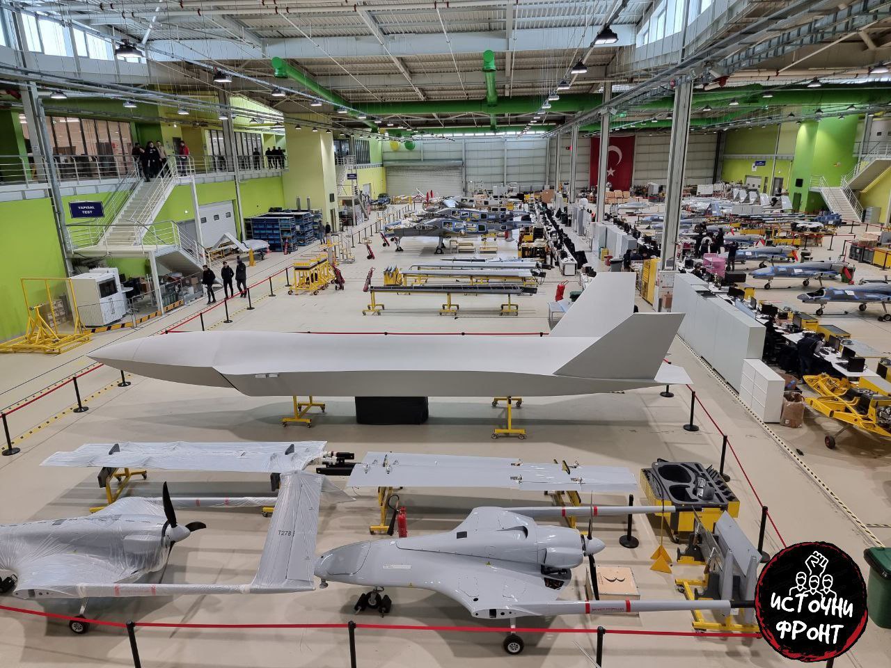 (Фото) Објавени првите фотографии од беспилотното летало “Бајрактар”