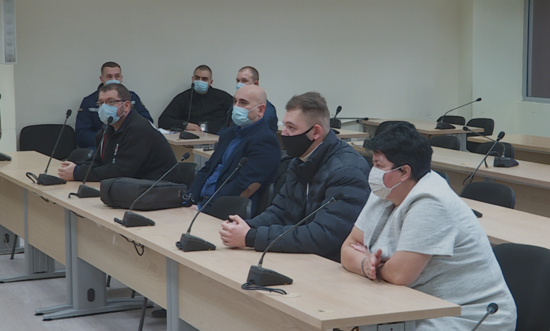 По четири години затвор за краеторите на Јавна соба