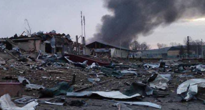 (ВИДЕО) Ништо не останало од украинската воена база до границата со Полска, на само 25км оддалеченост