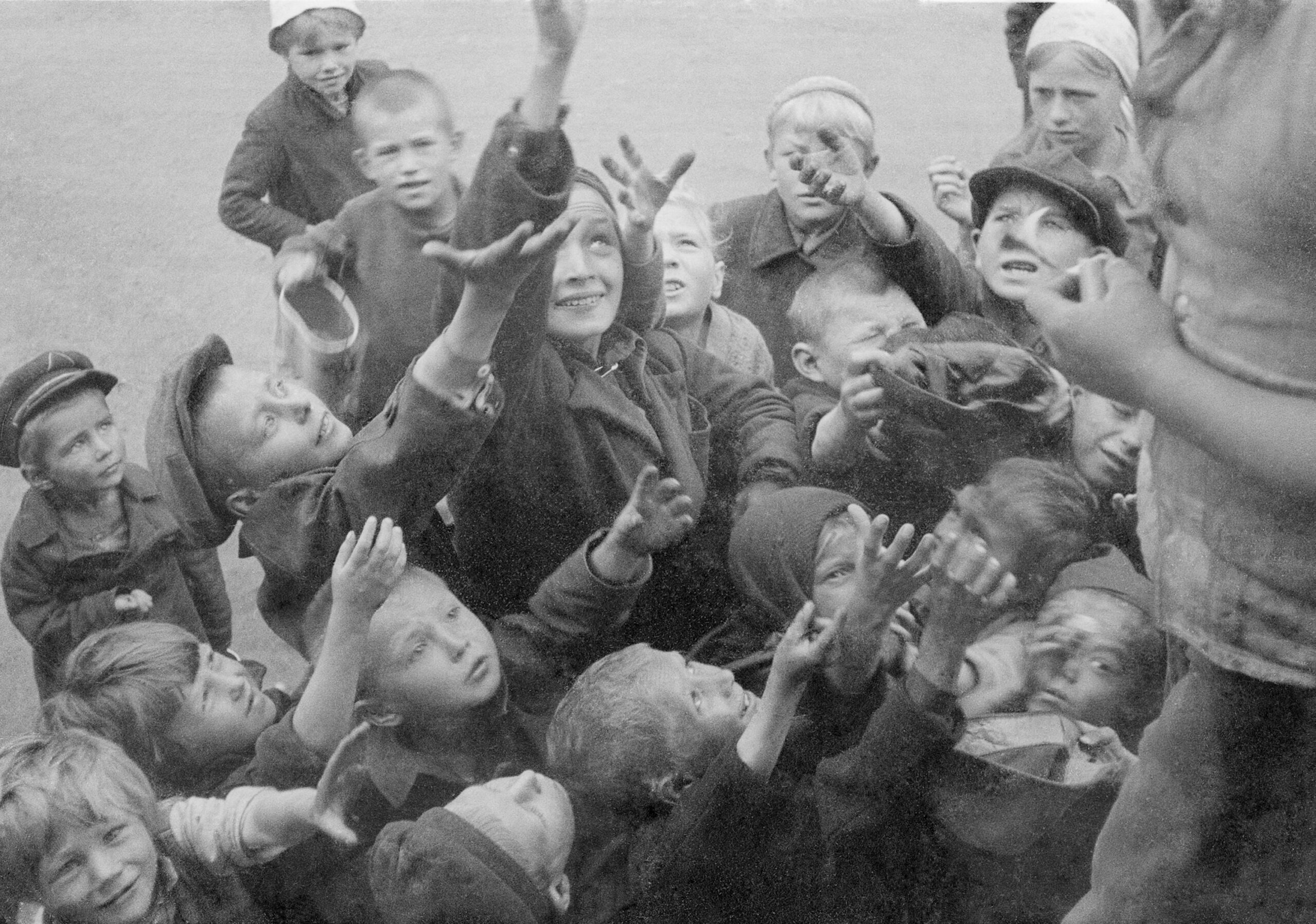 Споделете ја оваа вест со сите: Ни следува глад каков што светот не видел одамна