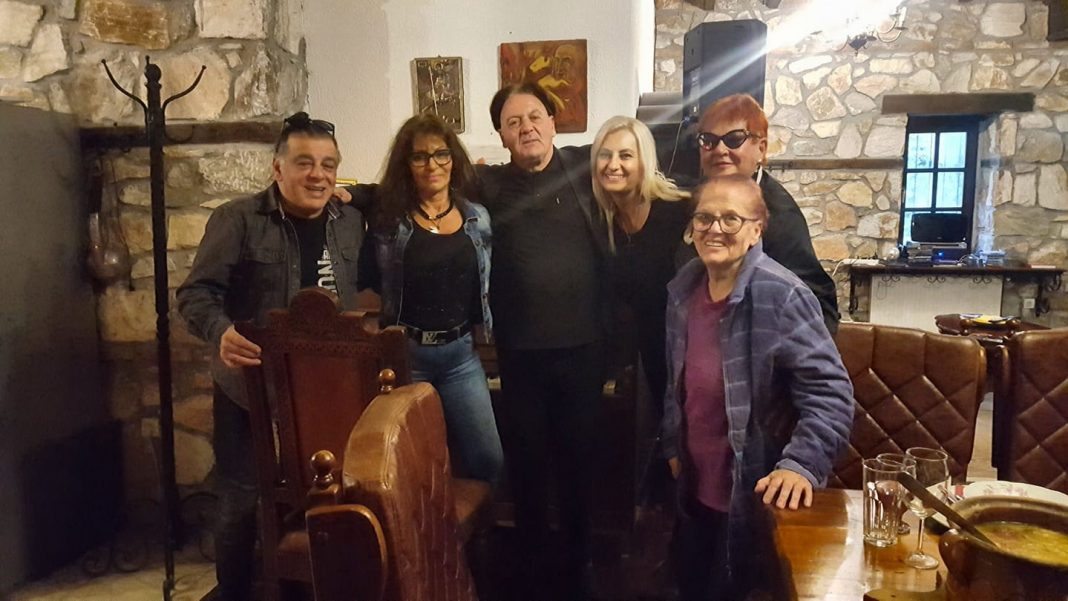 Почина мајката на Аки Рахимовски: До самиот крај не знаела дека нејзиниот син заминал пред неа