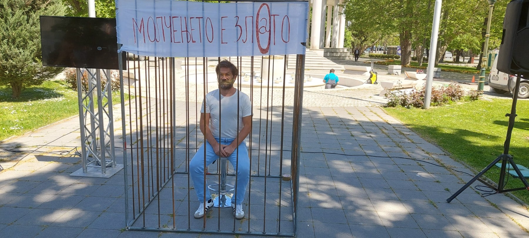 (Видео) Дурловски – Молчењето е ЗЛОТО: Се најде зад решетки пред Собранието