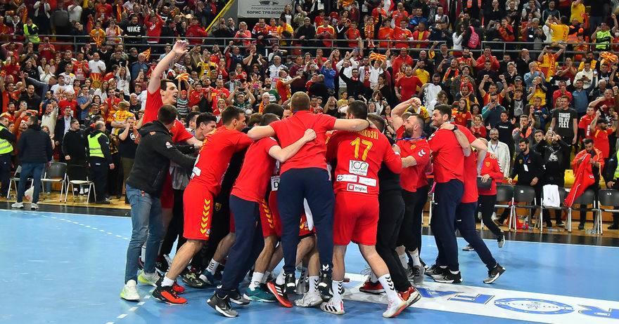 „Поклон и солзи за хероите на нацијата – Во Македонија нема зима за ракометот“