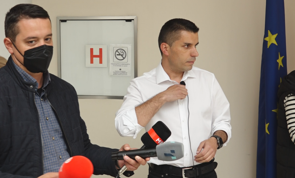 Зејтинот од 56 отиде на 140 ДЕНАРИ – Николоски вели СРАМОТА било прашањето, добри биле политиките на Владата