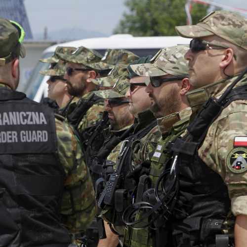 Полска се подготвува за руски напад? Објавени упатства за граѓаните како да се подготват за војна!