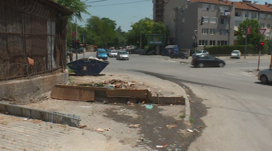 Ужасна случка во скопска населба: Прегазиле старец, го ограбиле и го фрлиле во слепа улица – човекот починал