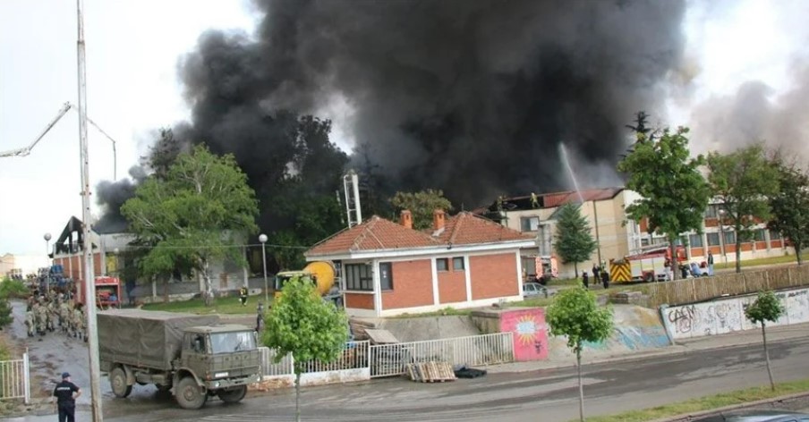 Нема големо аерозагадување во Тетово, штетата од пожарот 12 милиони евра