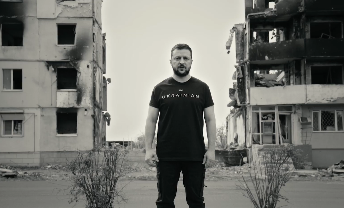 (Видео) Зеленски сними “спот” по повод Денот на победата над нацизмот: Злото се врати!