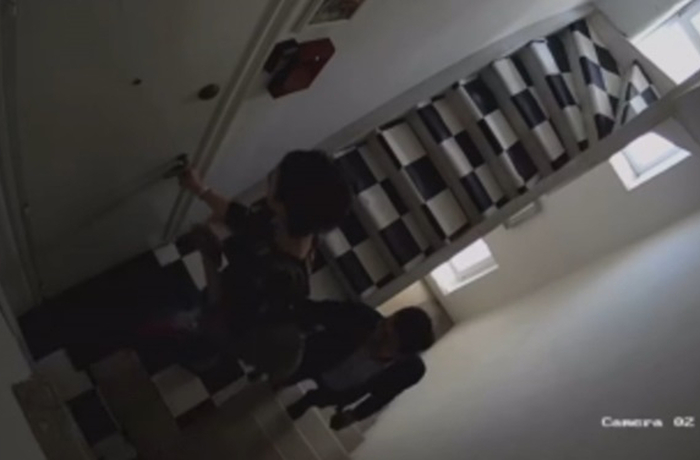 (Видео) СКАНДАЛ ВО БУГАРИЈА: Петков фатен во c*кc афера!