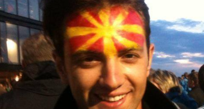 АДВОКАТОТ JAНАКИ: Со кое право СПАСОВСКИ ЦЕЛ ДЕН ВРШИ ПРИТИСОК врз ОЈО БИТОЛА