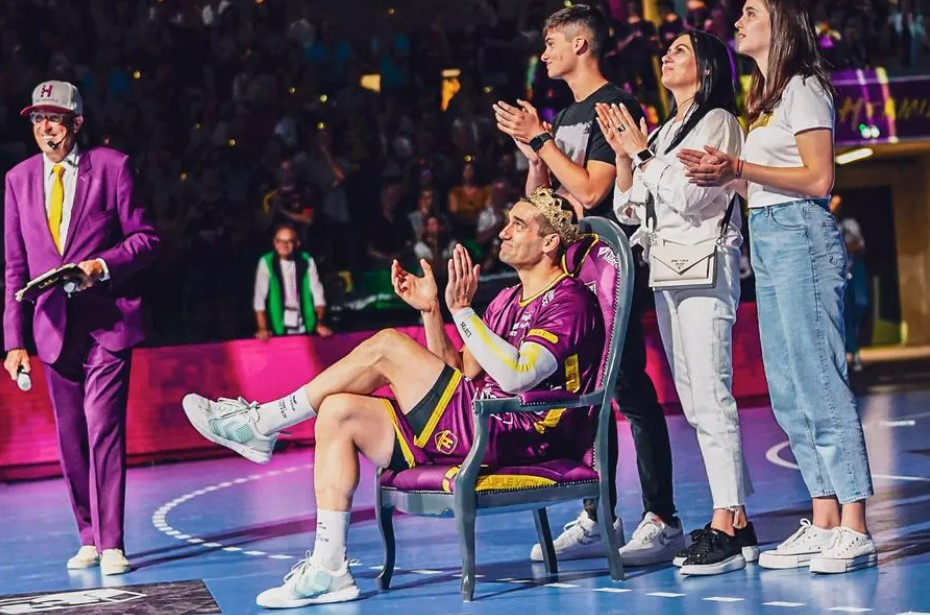 Лазаров испратен како КРАЛ ! (Фото)