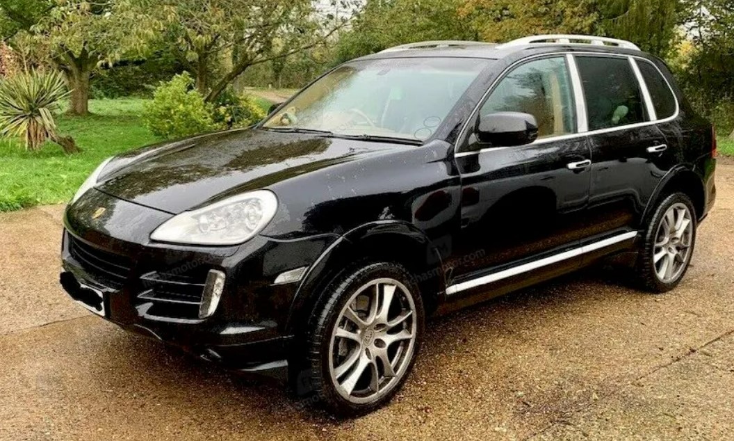 Полицијата улови скопјанец во обид да регистрира фалсификуванo „Порше Кајен“