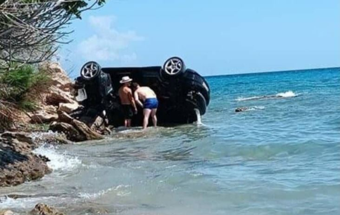 Скопјанец падна во море со автомобил во Грција (Фото)