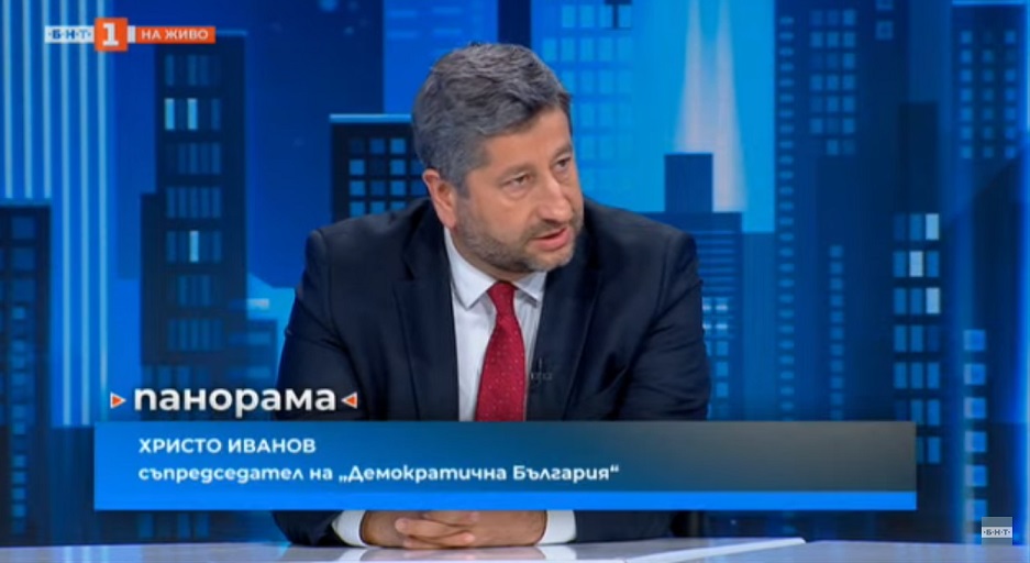 Иванов: Власта во Скопје измислува дека има промени во предлогот за да го протуркаат кај нивната јавност