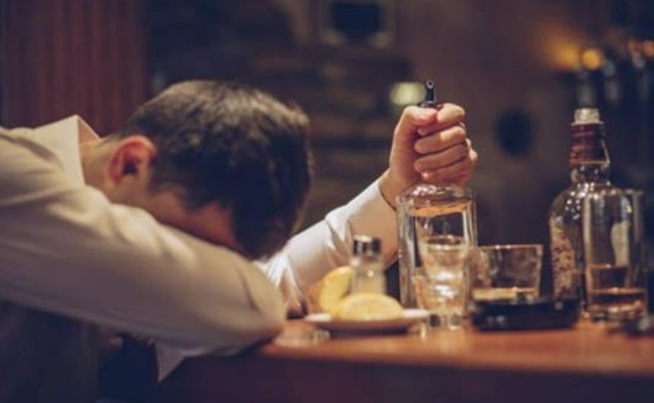 Хрват казнет во кафана – се скарал сам со себе