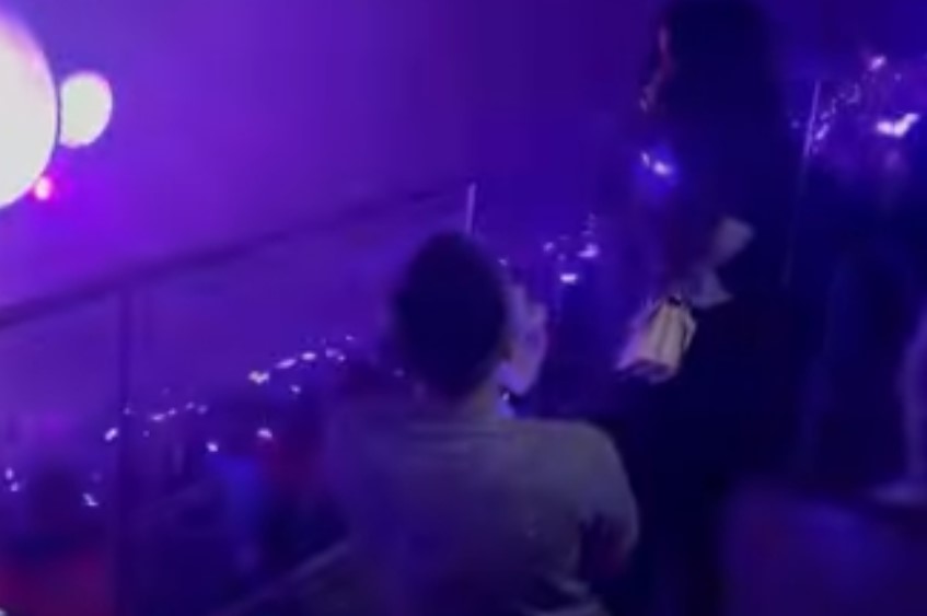 „Ја попитав и не ме пошљака“: Костадинов на оригинален начин ја запроси девојката (ФОТО+ВИДЕО)