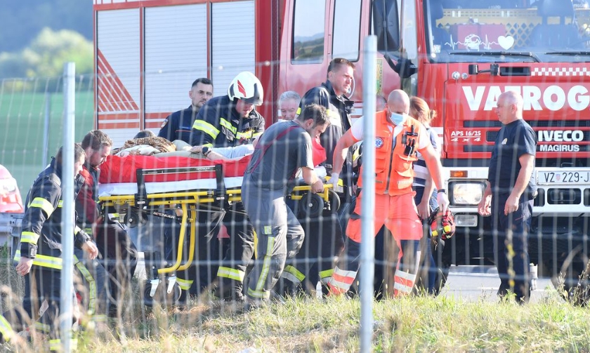 Загинаа 11 лица, 25 се повредени во автобуска несреќа во Хрватска (Видео)