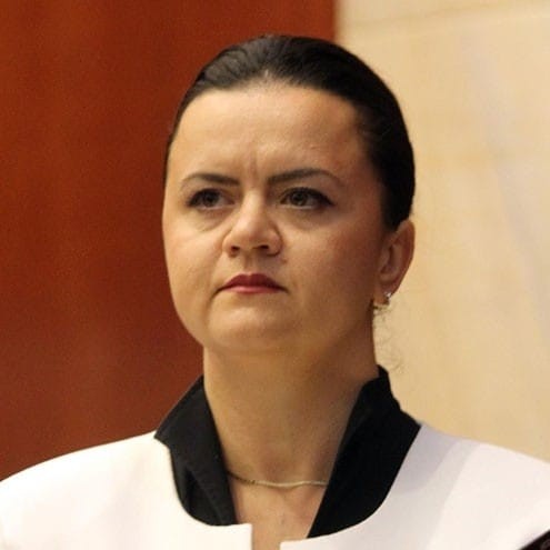 Фросина Ременски: Послушај Русковска, да ти кажам словото