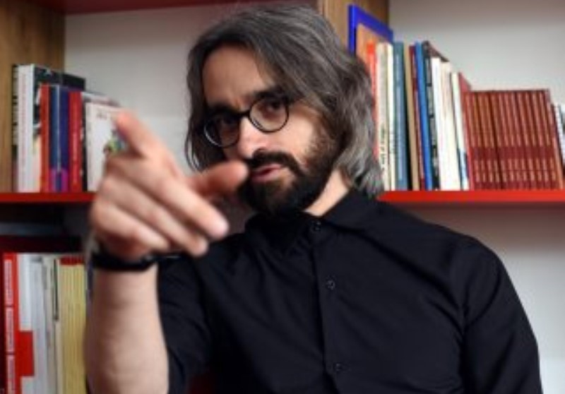 „Таче ќути како маче додека министер шовинист си прави етничко чистење!“