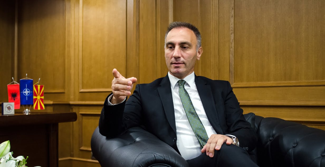 СКАНДАЛ: Артан Груби ќе фрли 70.000 за прослава на Рамковниот во време на економска криза