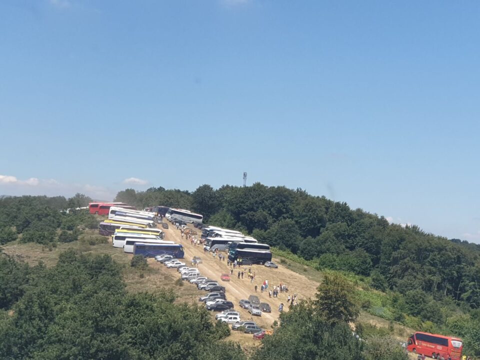 Власта не го пушти народот што не е за СДСМ да присуствува на Мечкин Камен