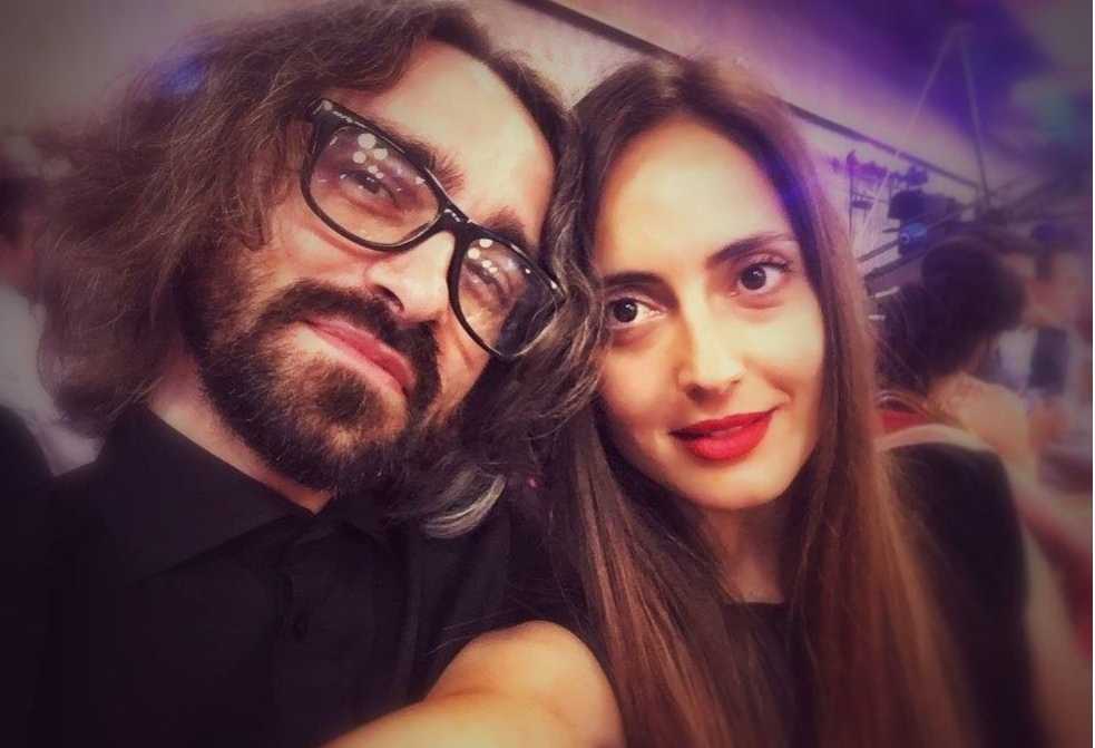 Сопругата на Апасиев со емотивен статус: Видендов ми се отселија уште двајца млади од фамилија