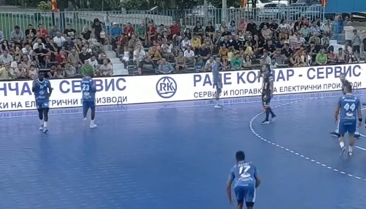 Во Струга исвиркан Пендаровски на пристигнување на ракометен натпревар (Видео)