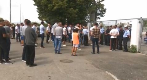 Жителите на Арачиново протестираа пред ЕВН! (Видео)