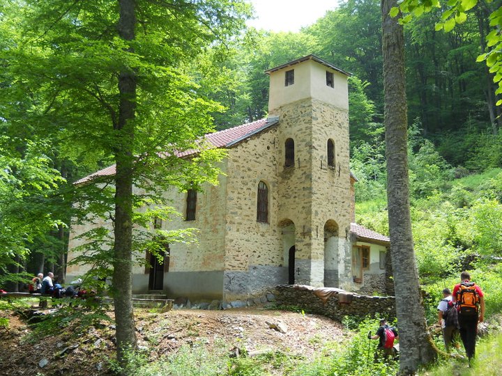 Чудотворната моќ на манастирскиот комплекс Света Ана во Битолско (Фото)