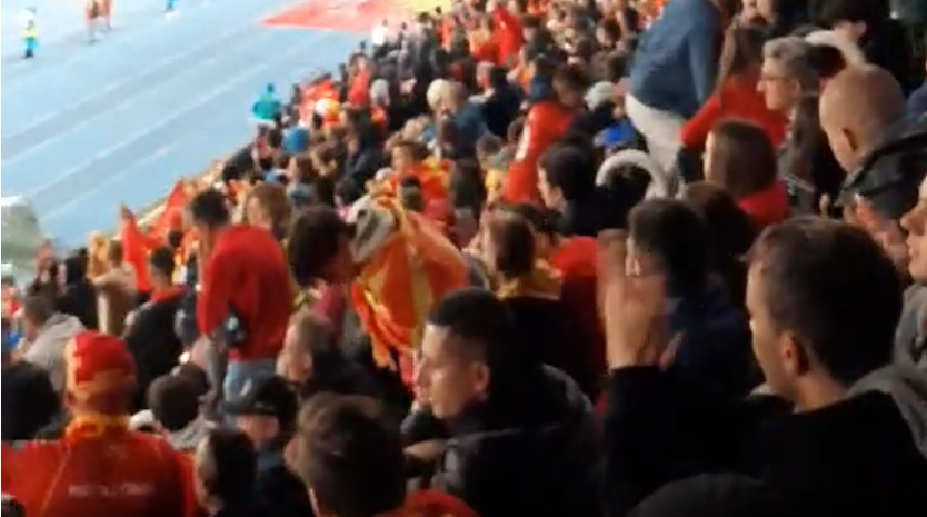 Исвиркана бугарската химна на стадион! (Видео)