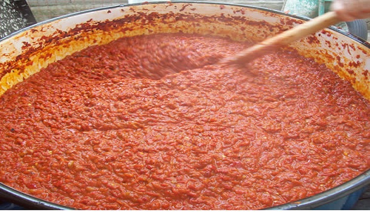 Жена паднала во врело тенџере со зимница и   починала од повредите