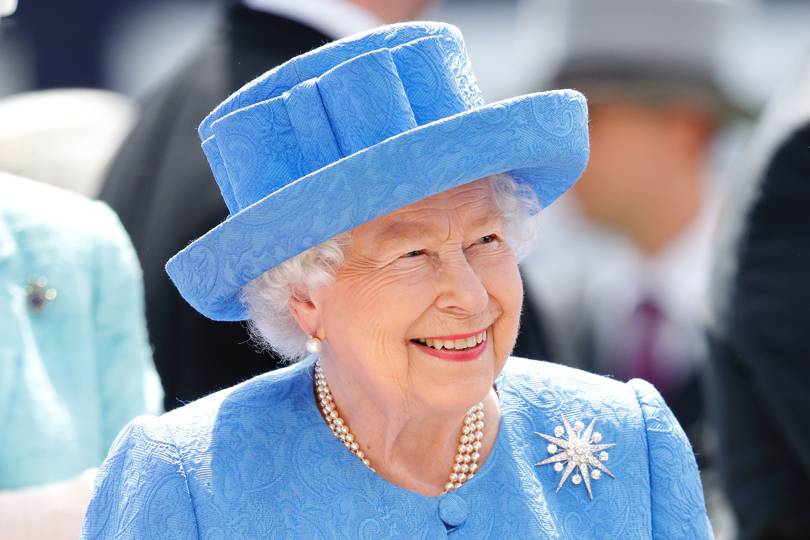 БИ-БИ-СИ: На 96 години почина британската кралица Елизабета Втора
