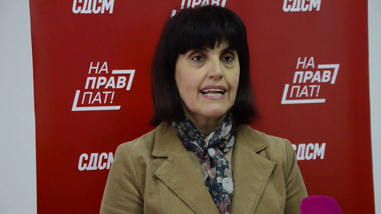 Талентирана 56 годишна учителка му го зела местото на информатичар во АЕК за 55 илјади денари плата