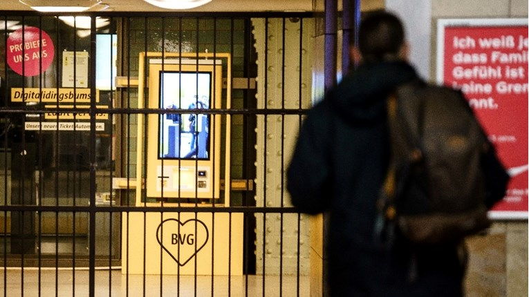 Германец изгубил ранец со дрога и го пријавил во полиција