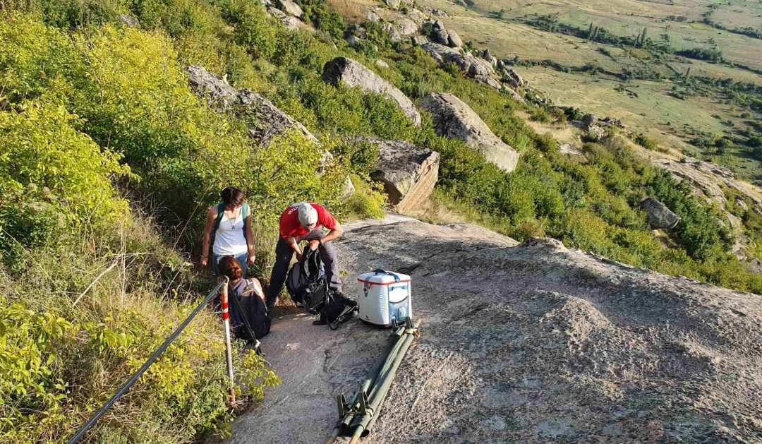 Драматично спасување од провалија на две девојки од  кај „Трескавец“ (Видео)