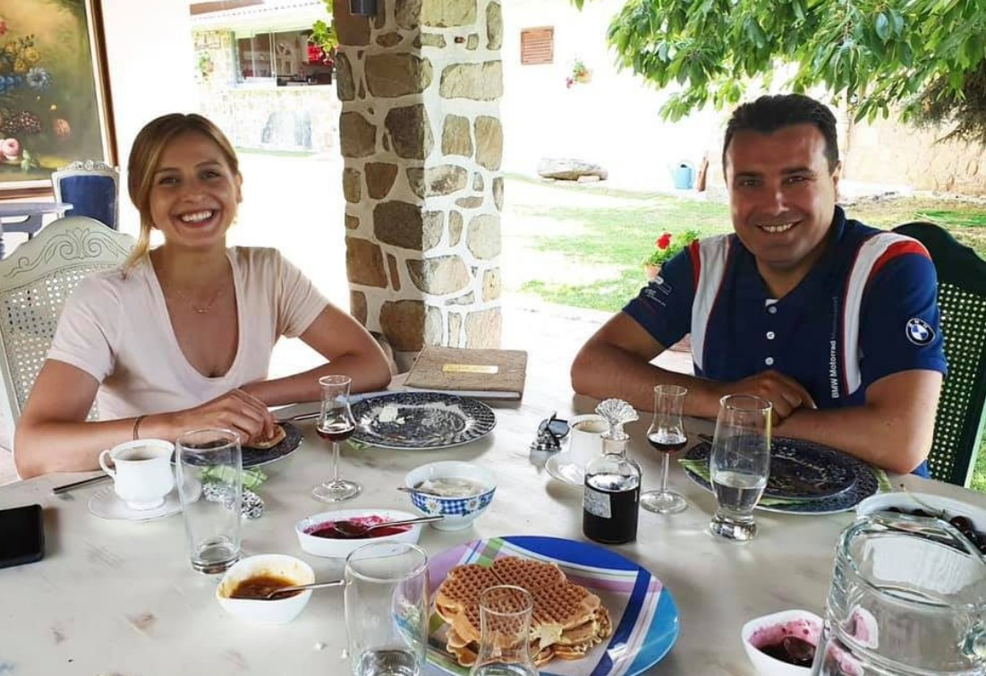 Поранешната министерка Нина „Групер“ откако си ги повлече неетички парите од Еуростандард, сега има нова висока позиција