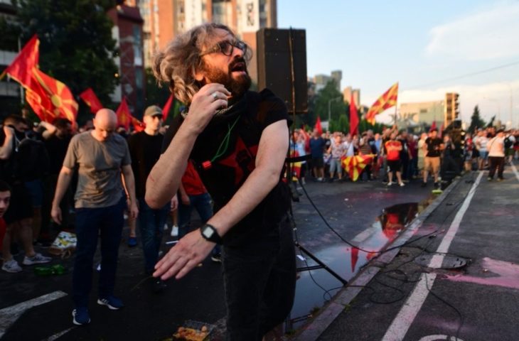 ЛЕВИЦА МАВАШЕ СО ЈАЈЦА ПО ФАШИСТИТЕ ВО ОХРИД